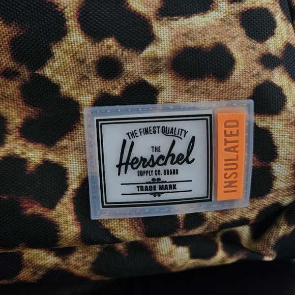 HERSCHEL POP QUIZ COOLER 12 PACK - Picture 4 of 11